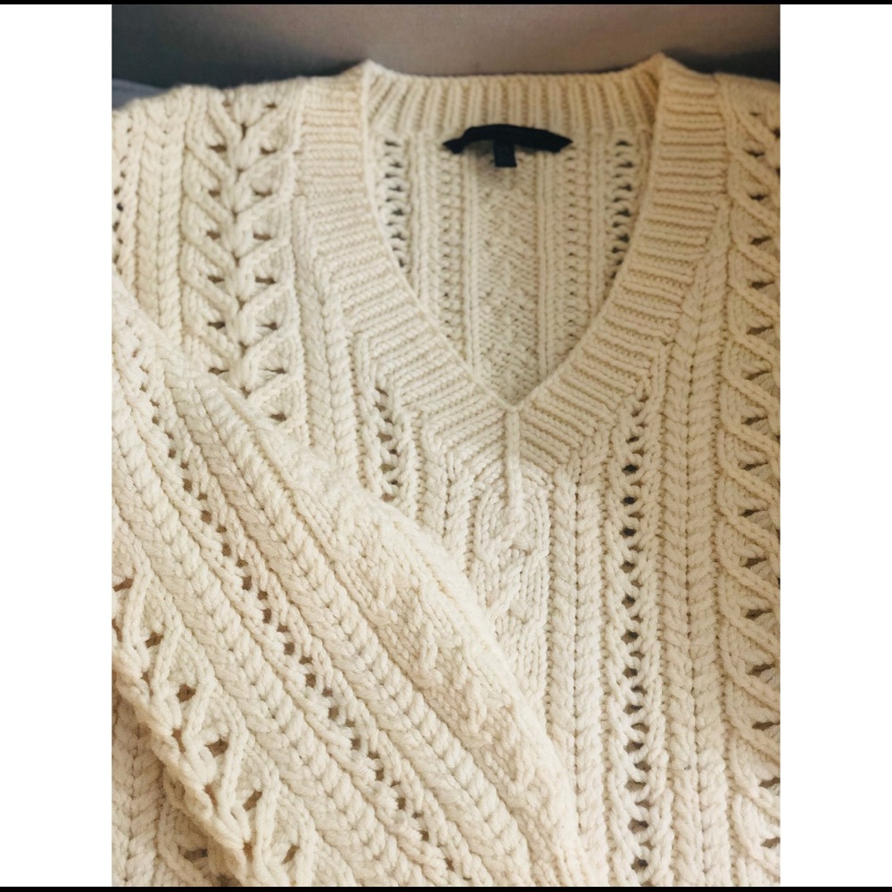 🌼Club Monaco Collection 100% MERINOWool Sweater🌼